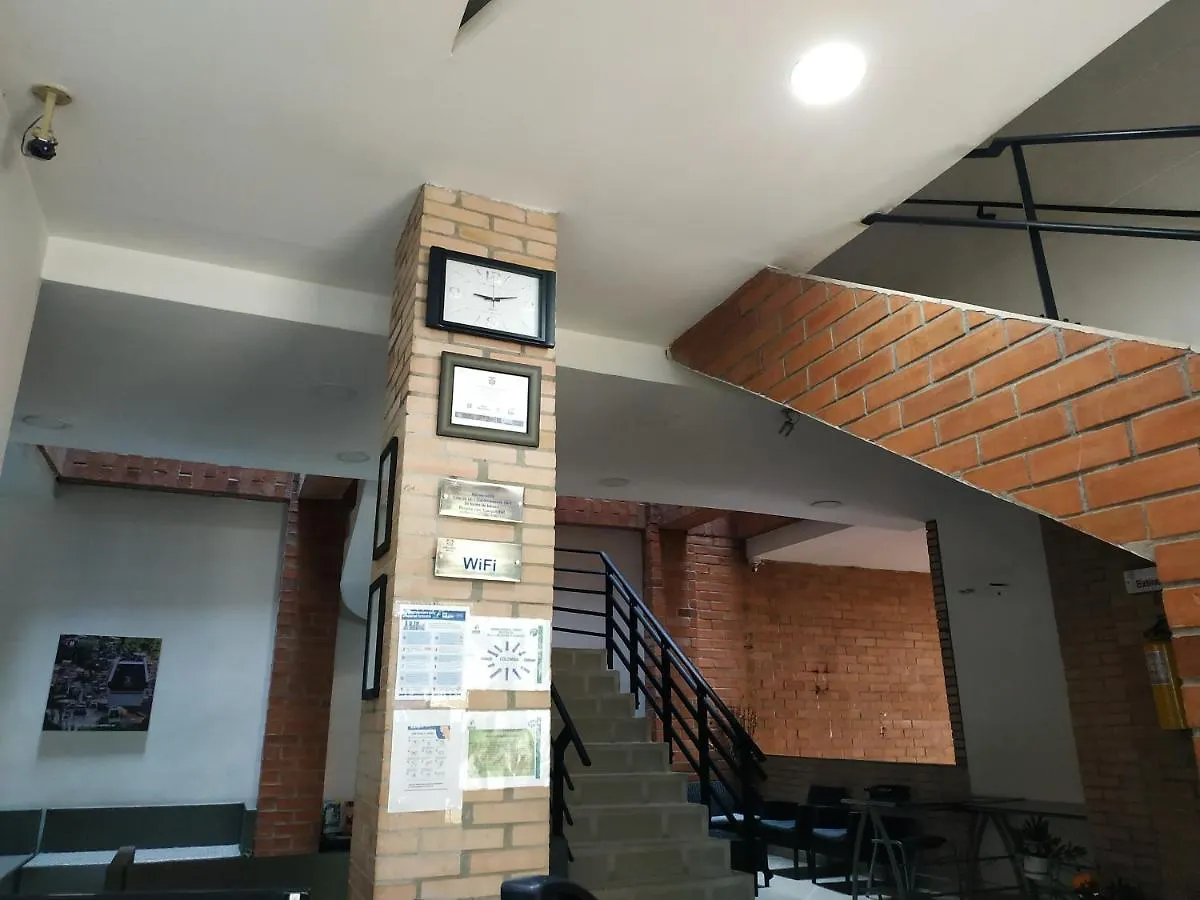 아파트호텔 Aparta Hotel Montes 메딜린